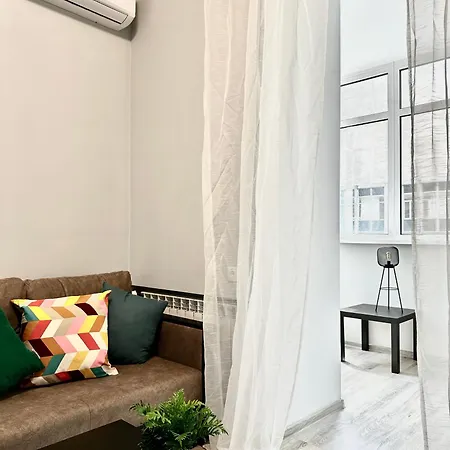 Designers' 1 Bedroom Near Gulliver Kyiv